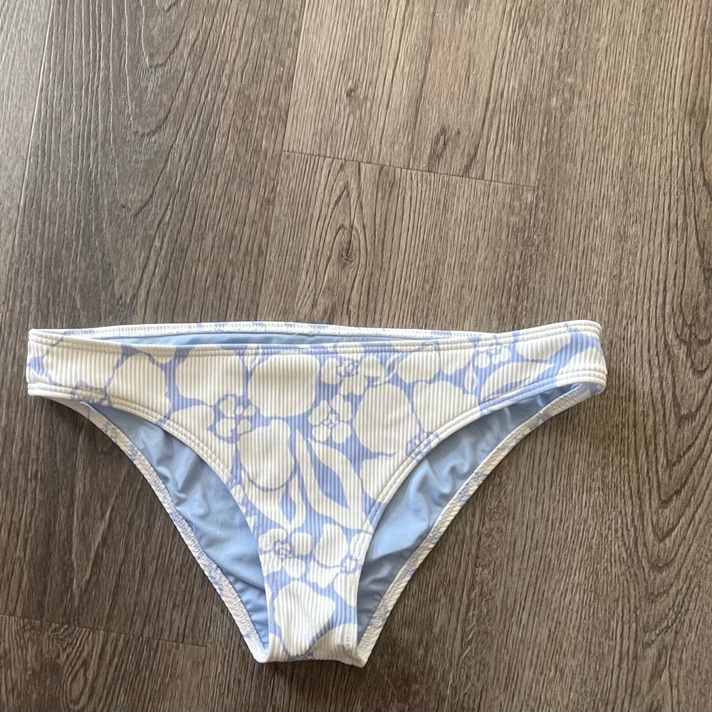 Billabong Light Blue and White Floral Bikini Bottoms